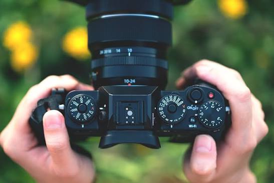 A digital camera 2